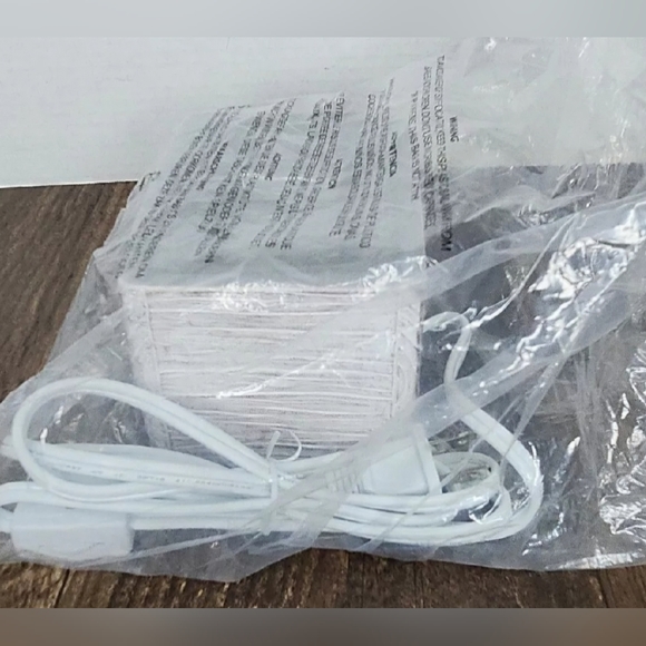 Scentsy Wax Warmer - Picture 3 of 5